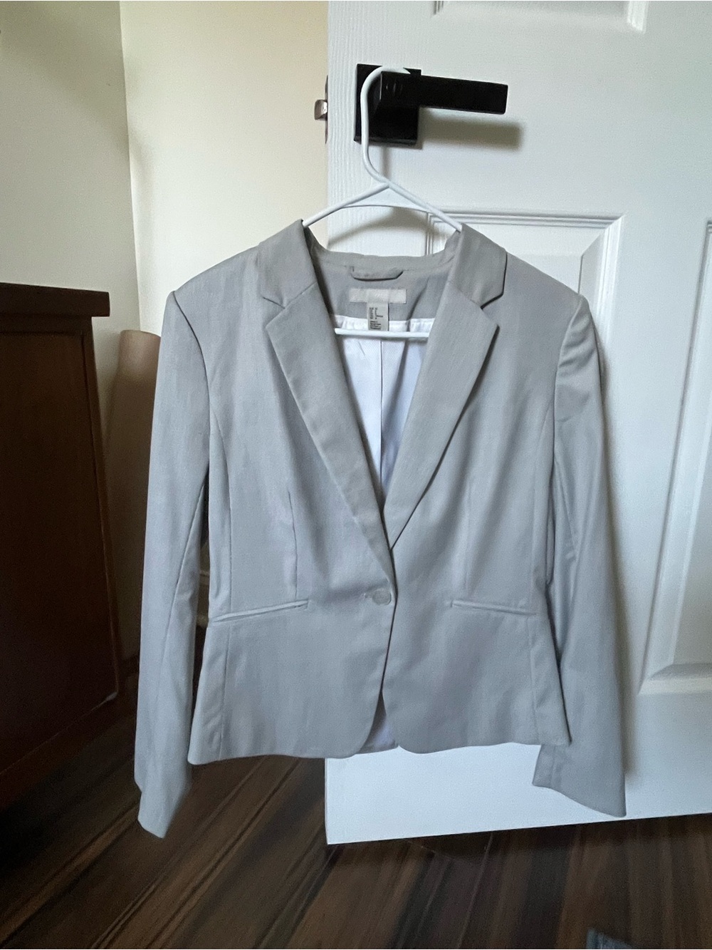 H&M Light Gray Women’s Single-Button Blazer